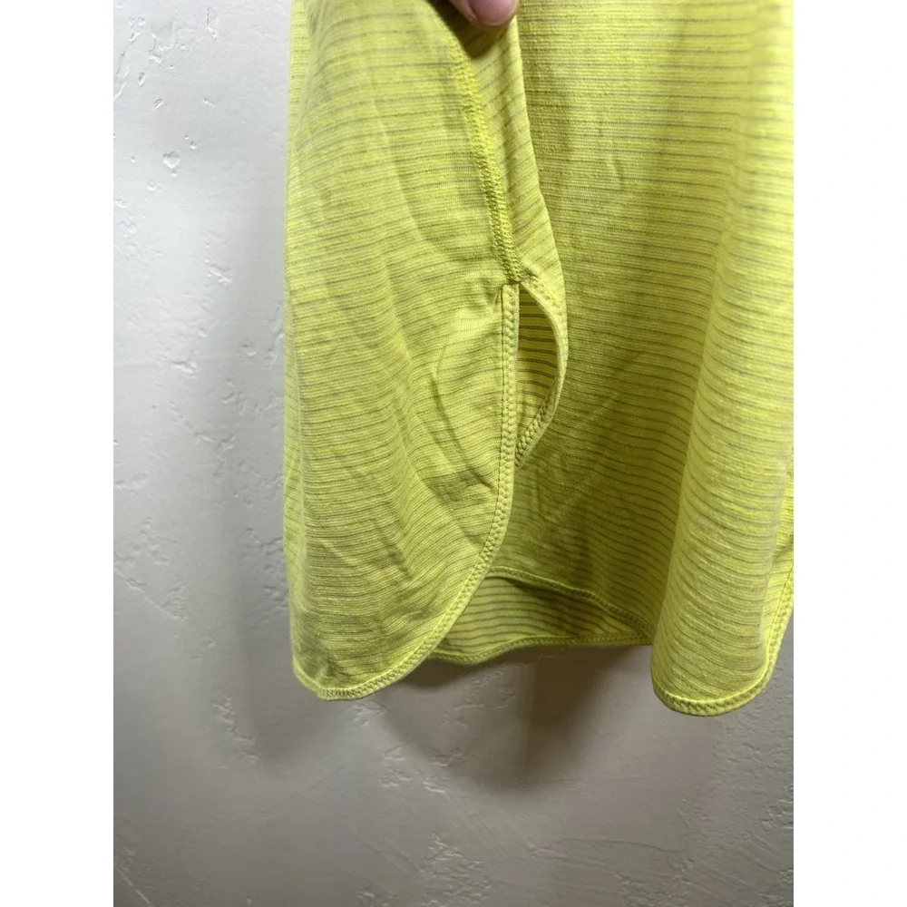 lululemon athletica size tag